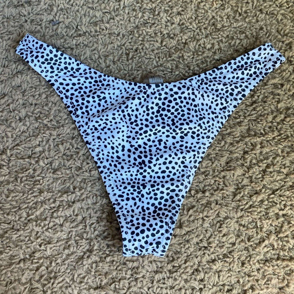 Bikini Set! - Picture 5 of 7